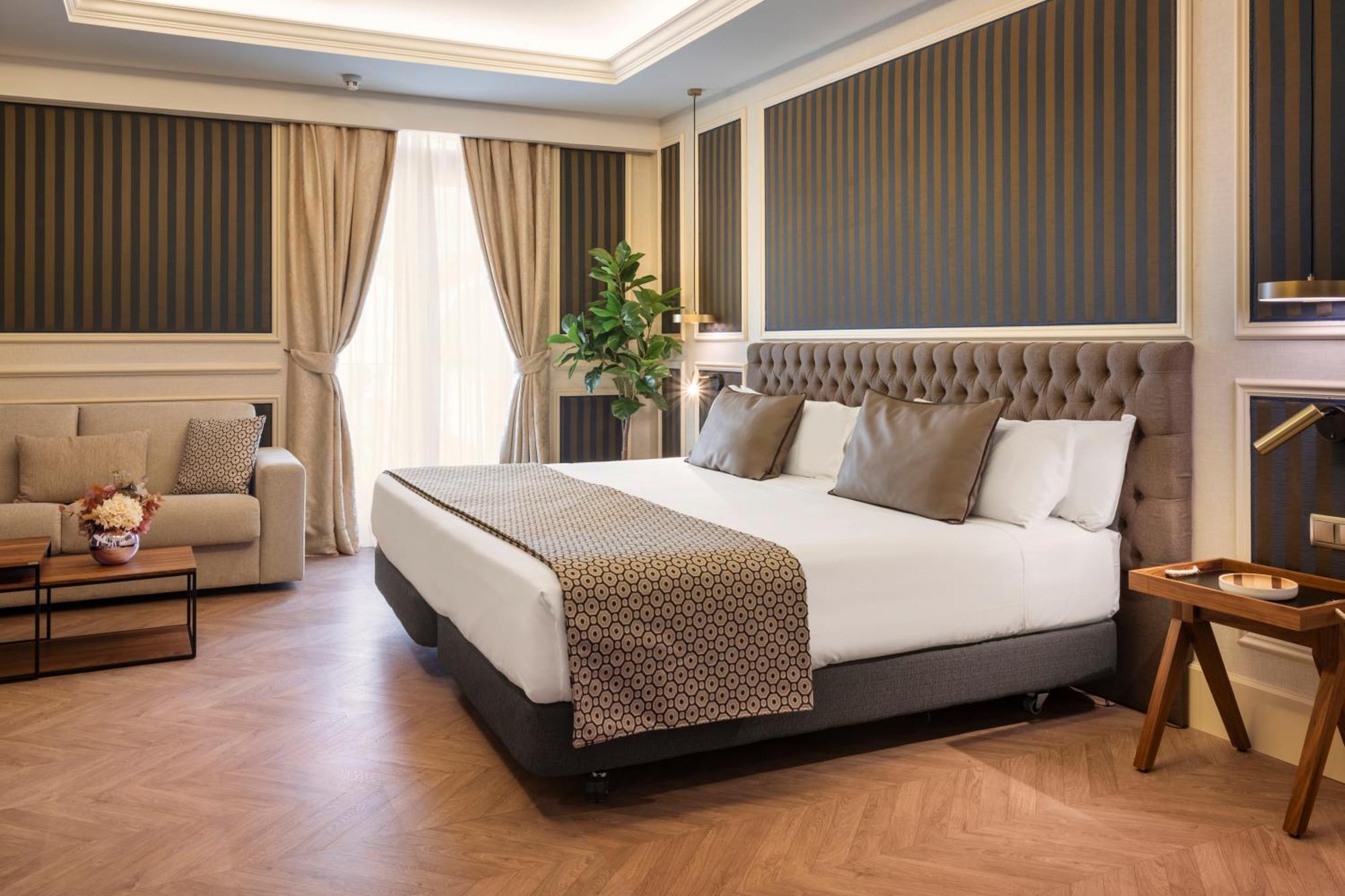 Superior Double Room,1574682653:JPEG